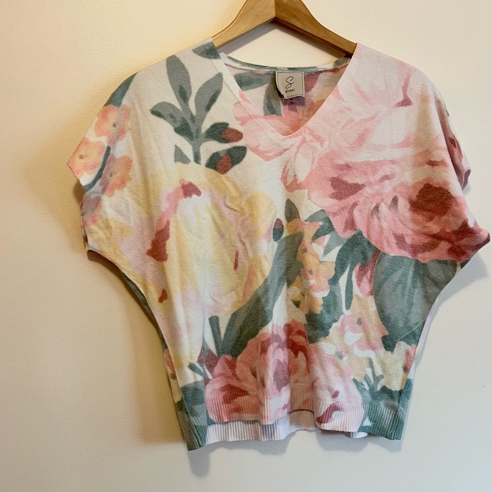 Sioni Pink and Yellow Floral V-Neck Cropped Short Dolman Sleeve Sweater Boxy